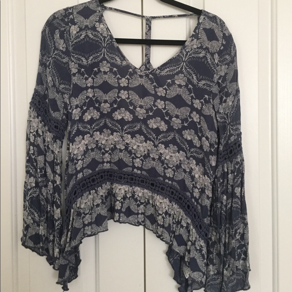Blouse with bell sleeve